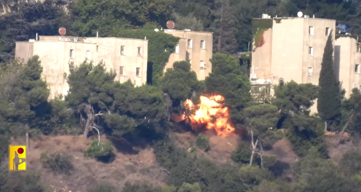 استهداف نقطة تامين تابعة لجيش العدو الاسرائيلي في مستعمرة المنارة بالصواريخ الموجهة 18-10-2023